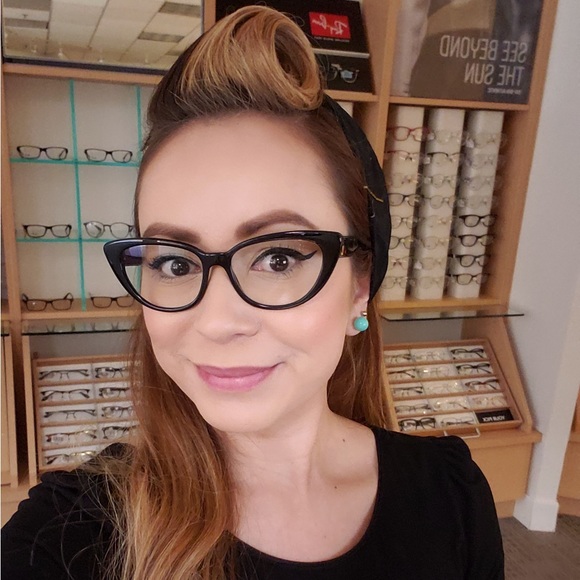 Meet your Posher, Jessica martinez - Picture 1 of 1